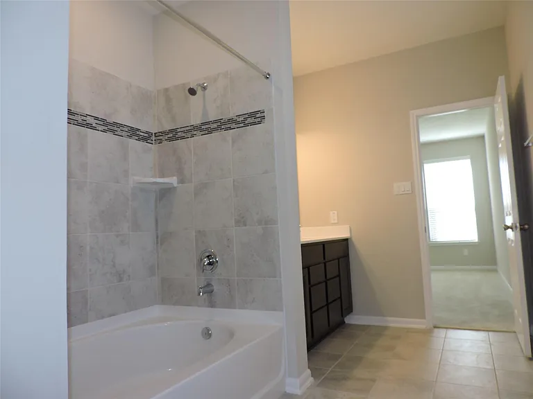 1164 Littleton Ct — Photo 16