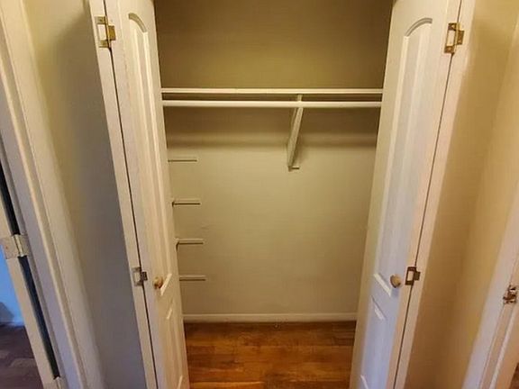 3rd image of 3208 Ellwood Ave