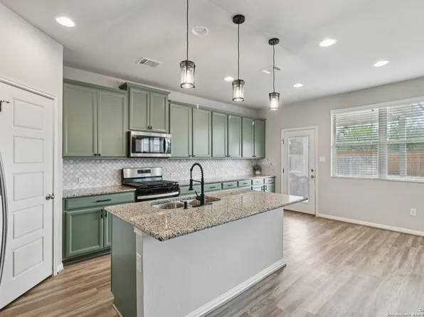8815 Straight Oaks, San Antonio, TX 78254