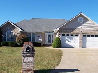 432 Chantilly Ct, Warrenton, MO 63383
