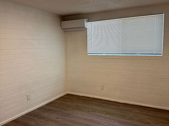 3rd image of 2053 N Alvernon Way #Alver2053-4