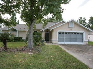 19 Woodstone Ln, Palm Coast, FL 32164