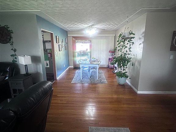 5th image of 2501 Highland Dr