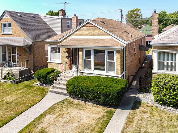 3rd image of 5026 S Lawler Ave