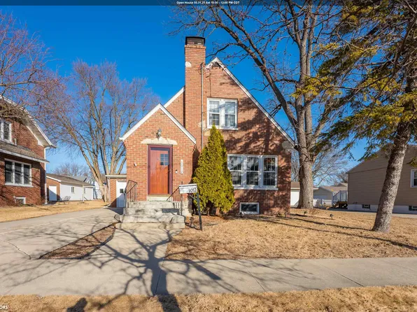 1012 1st Ave S, Clear Lake, IA 50428