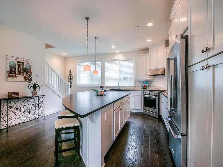 23804 SE 45th Pl — Photo 7