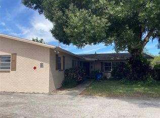 958 San Christopher Dr, Dunedin, FL 34698
