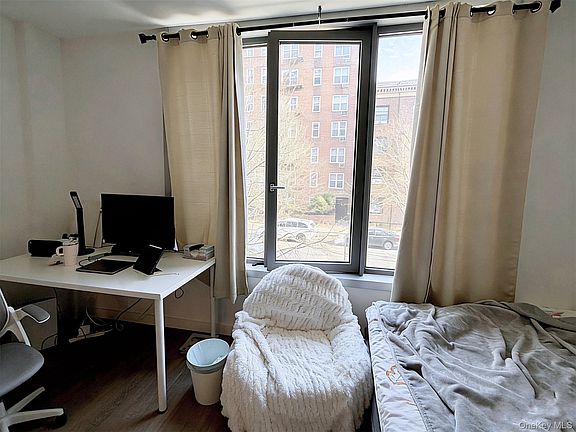 3rd image of 14427 Sanford Avenue #2P