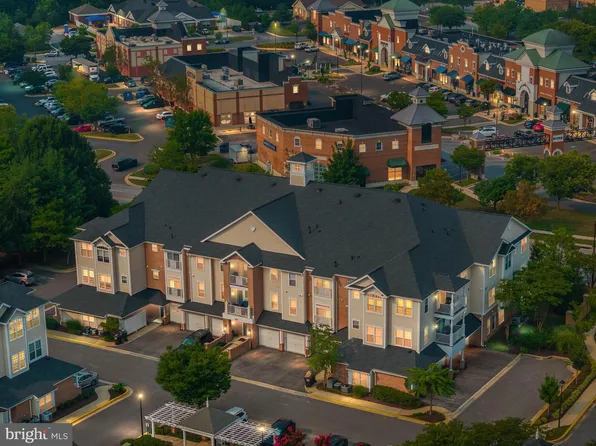 421 Hamlet Club Dr Unit 305, Edgewater, MD 21037