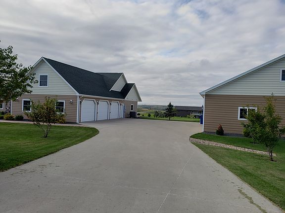3 Car Garage