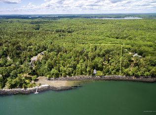 13 Lois Ln, Wiscasset, ME 04578