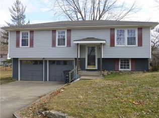 1501 Eastwood Rd, Harrisonville, MO 64701