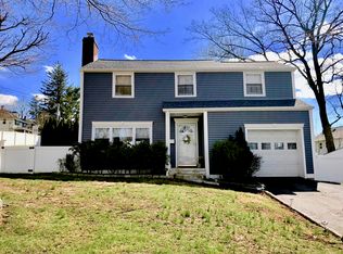 16 Benedict Ave, Eastchester, NY 10709