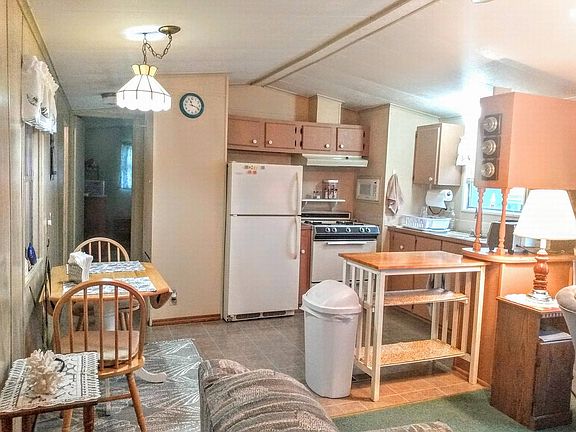 3rd image of 1215 Marlin Ln #40
