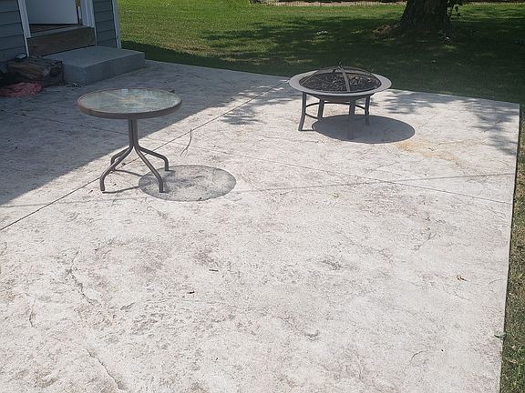2nd image of 107 Sloan Cir