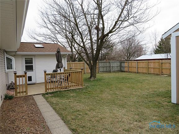 5th image of 1110 Bavarian Ln