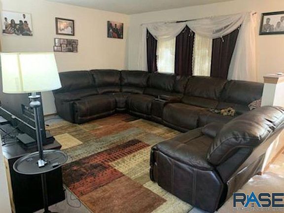 5th image of 604-606 E 57th St