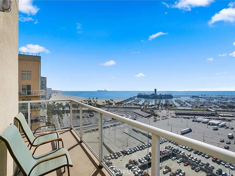488 E Ocean #P2 — Photo 19