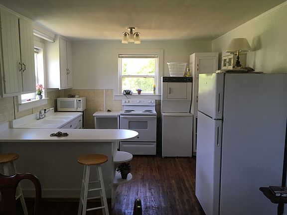 4th image of 334 E Main St