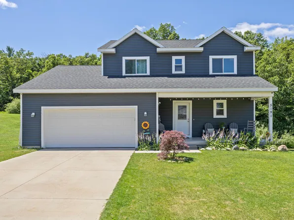 5191 N Point Dr, Pierson, MI 49339