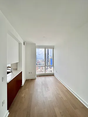 Rented by Square Realty Global Inc | media 24