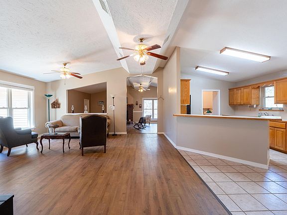 4th image of 264 Harrelson Rd