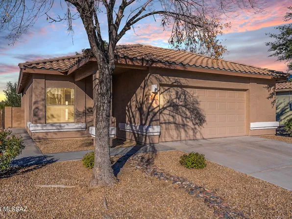 11386 W Farm Village Dr, Marana, AZ 85653