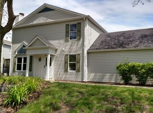 2517 Prairieview Ln S, Aurora, IL 60502