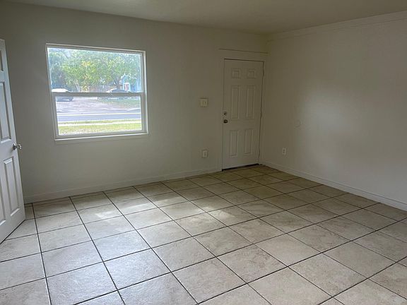 3rd image of 4221 15th Ave S