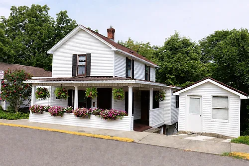 46 Mound St Photo 1
