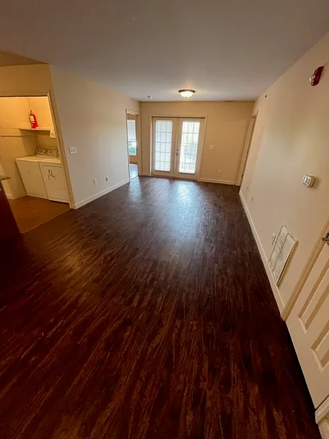 4 bed, $1,850 — Photo 4