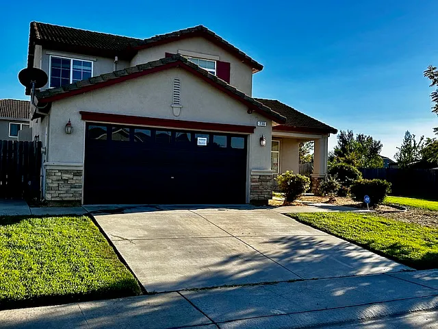 236 Edelweiss Way — Photo 3