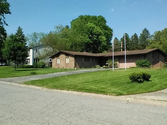 2nd image of 52852 Brookdale Dr
