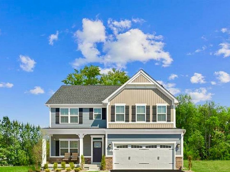1st image of 104 Brooke Village Dr