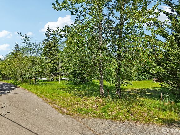 3rd image of 289 XX 152nd Avenue SE