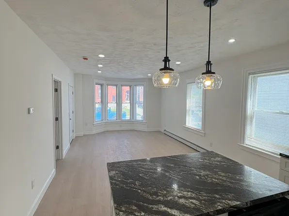 105 Beacon Ave, Providence, RI