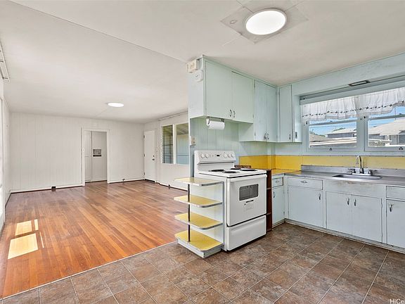4th image of 2121 Bachelot St