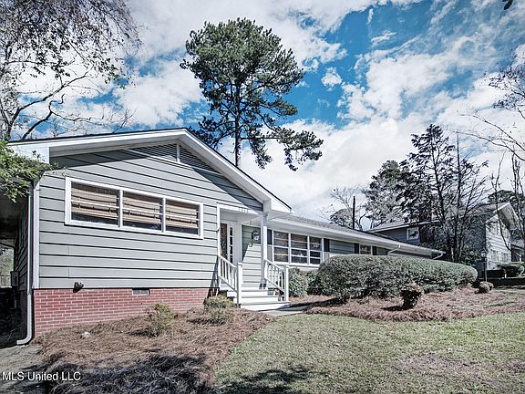 3rd image of 1508 Robert Dr