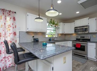 3 Elliot Dr, Monroe Township, NJ 08831