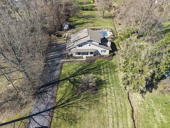 3rd image of 194 S Bowman Rd