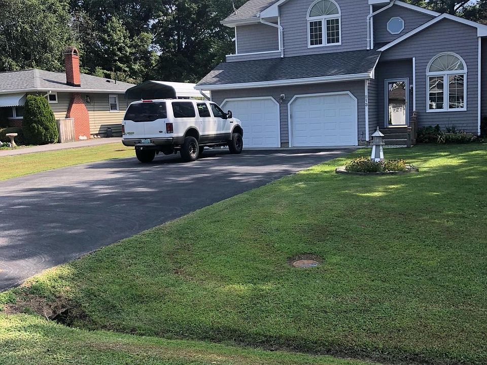 1st image of 813 Bayside Dr