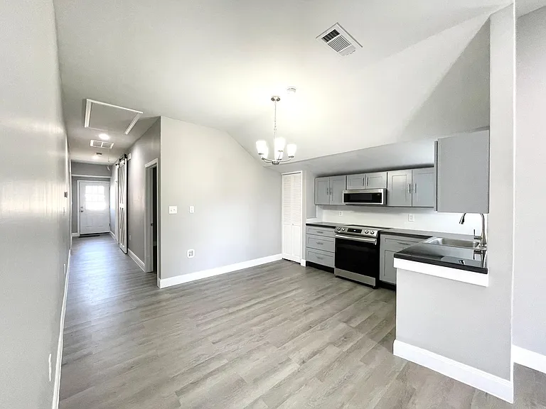 1808 Oneal St — Photo 9