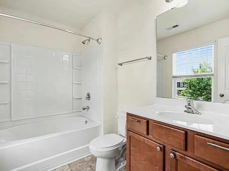 10420 Benfield Rd — Photo 16