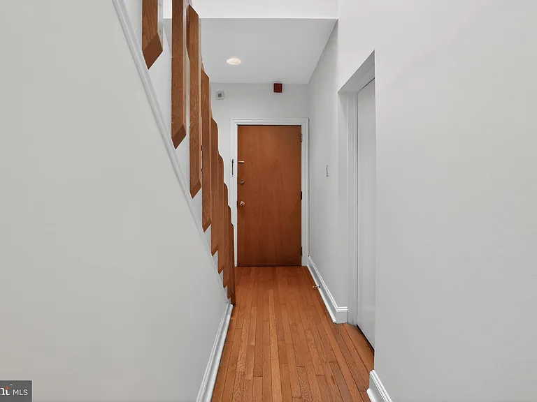 1627 Spruce St #3 — Photo 15