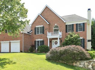 26 Carlton Dr, Mount Kisco, NY 10549