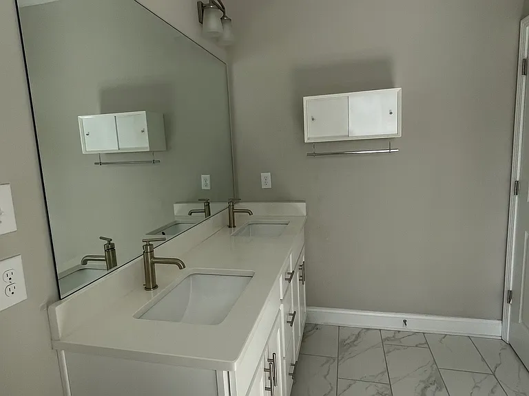 975 Catamaran Ct — Photo 8