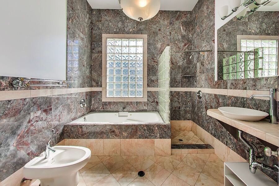 1st image of 4062 17th St #4062