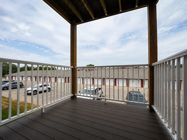 Berry Pointe Luxury Apartments — Photo 62