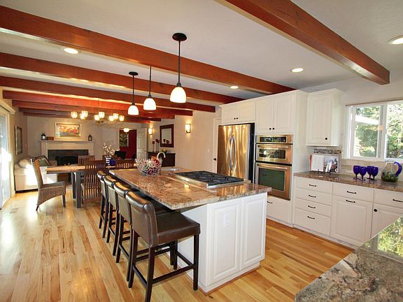 4th image of 2775 Estates Dr