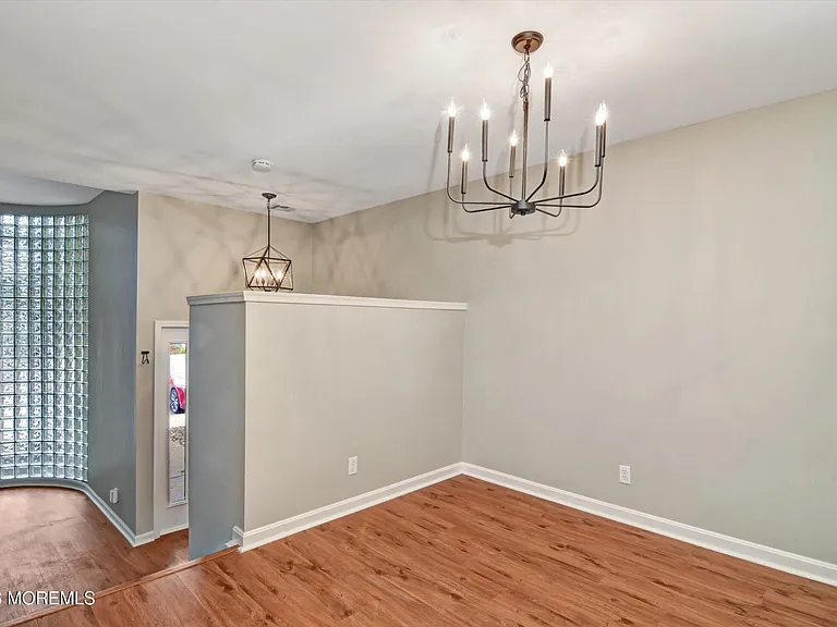 44 Marion St #9 — Photo 10